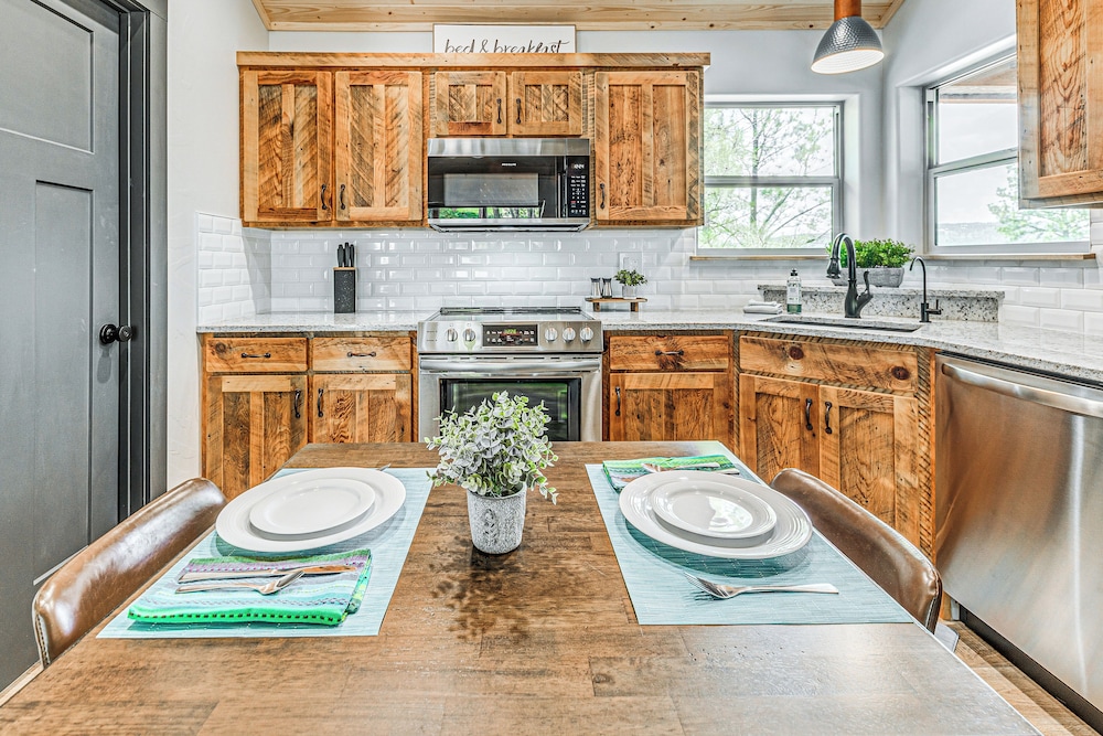 Walkable Location & Scenic Views: Ruidoso Cabin!