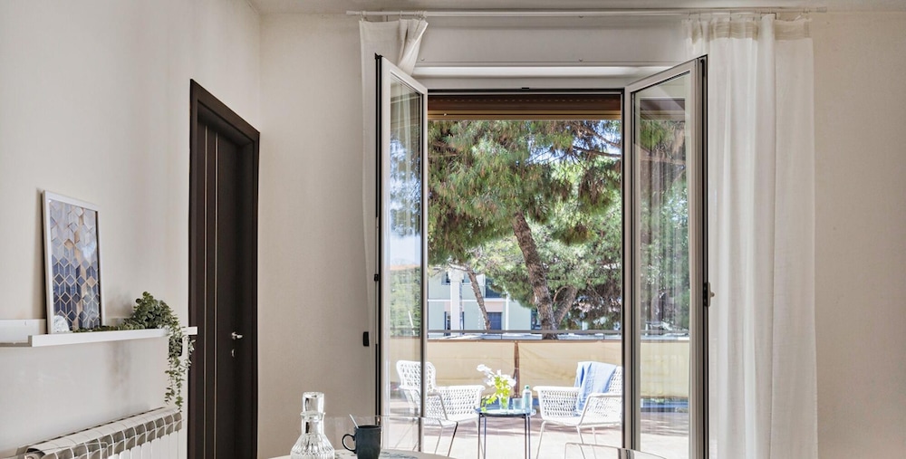 Genoa Vacations - Shelley Apartments by Wonderful Italy - Sky - Property Image 6