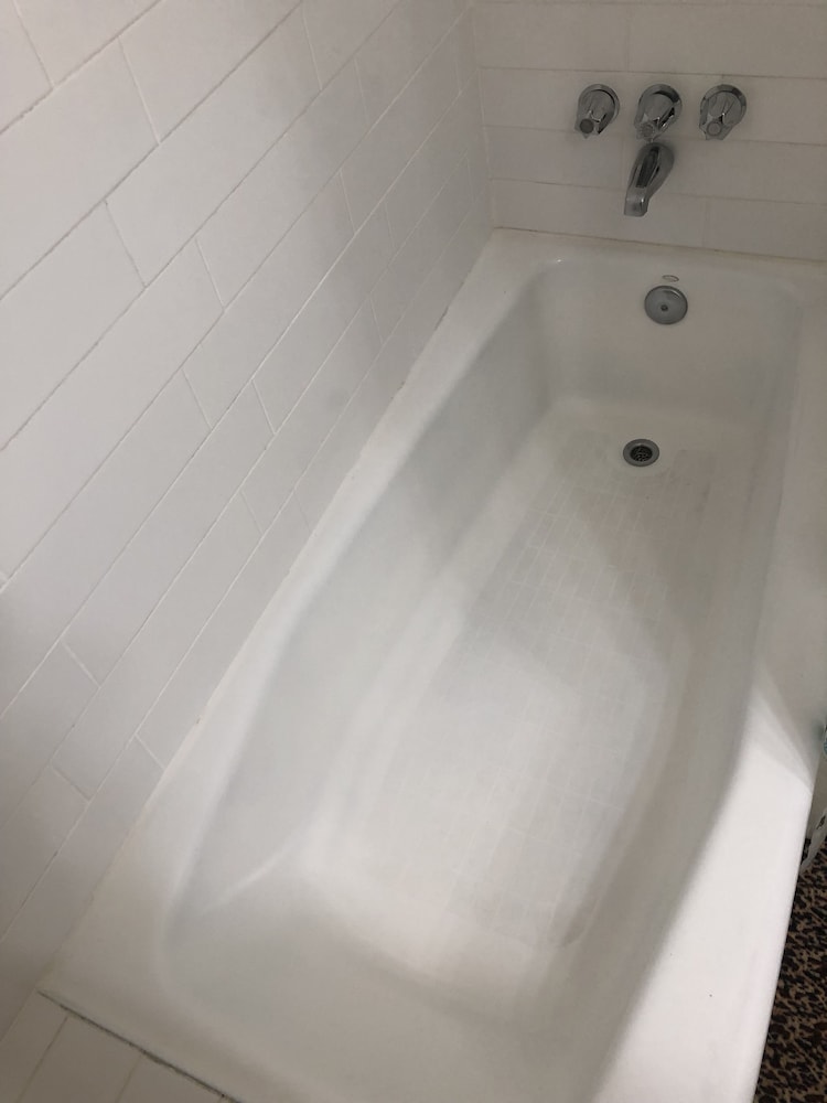 Lovely 2 Bedroom Home with Pool