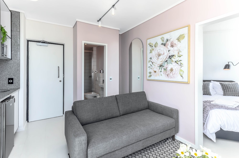 Flamingo 609 by CTHA view 5