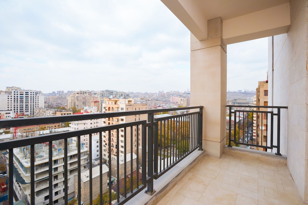 Stay Inn on Koghbatsi Str. 16