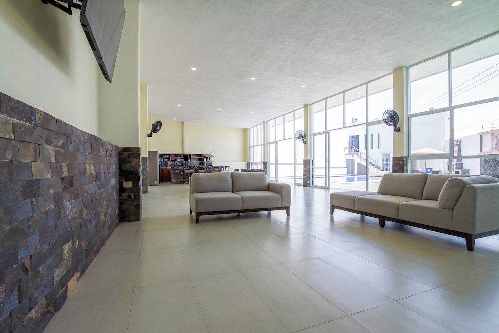 House with Terrace & Pool in Coyula