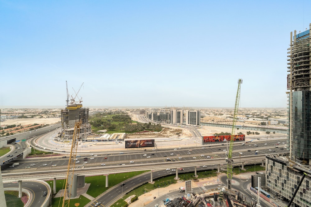 Silkhaus Aykon City Towers