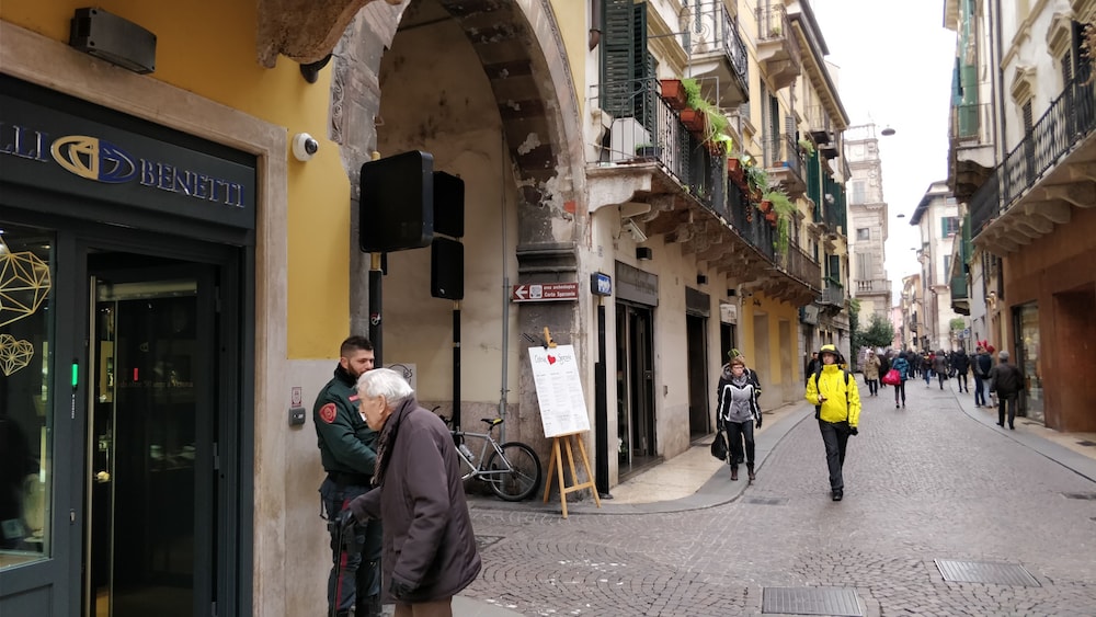 Bright Apartments Verona - Borsari Historical 1