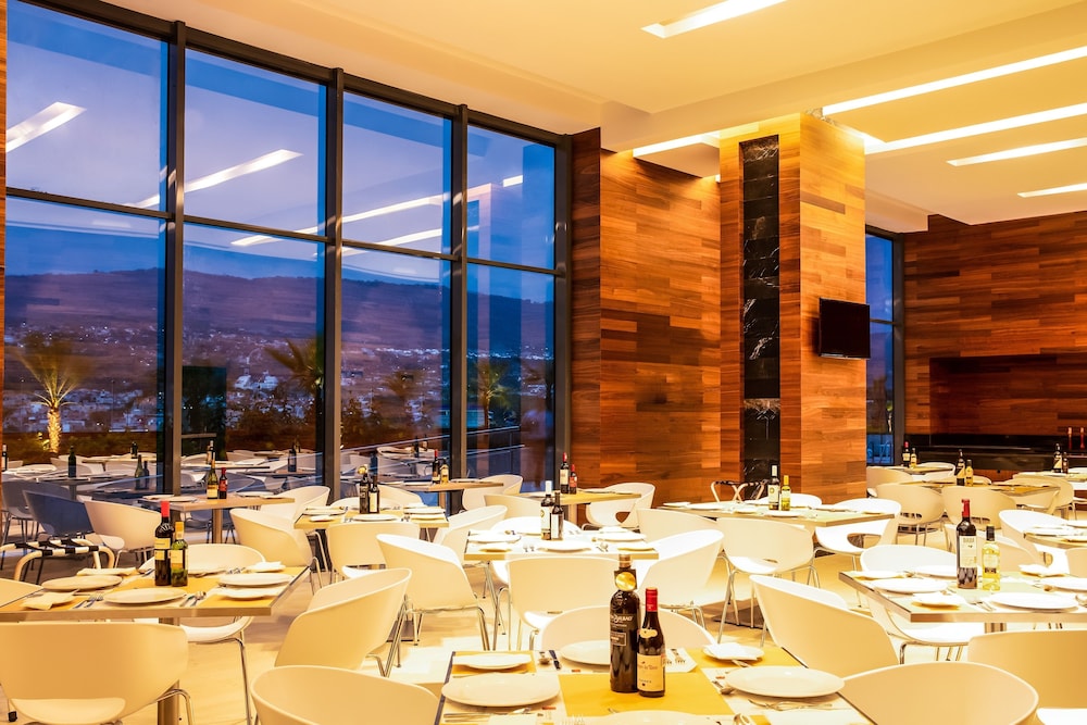 Tuxtla Gutierrez Vacations - Fiesta Inn Tuxtla Fashion Mall - Property Image 4