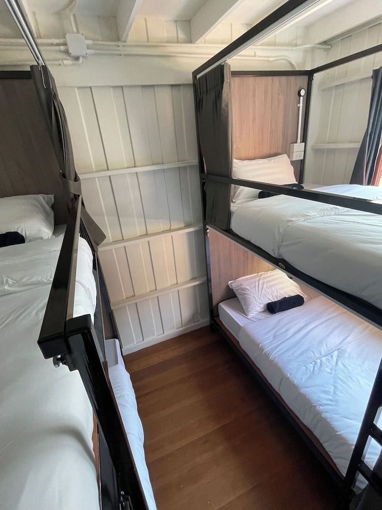 Green Cabin Hostel