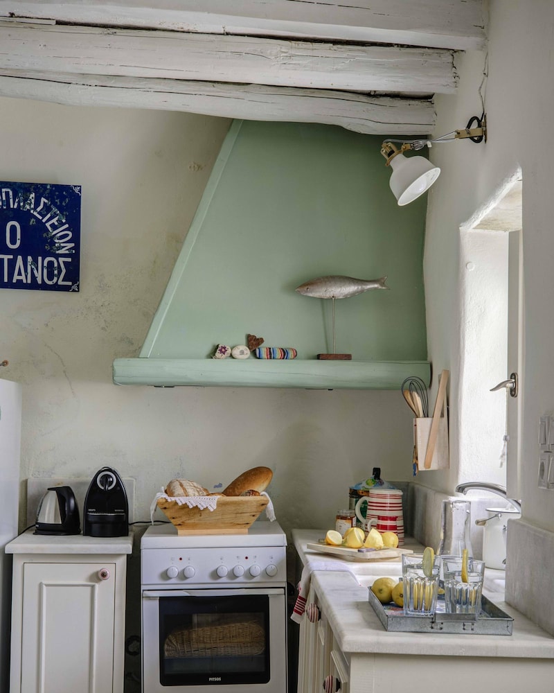 Tinos Experience the House