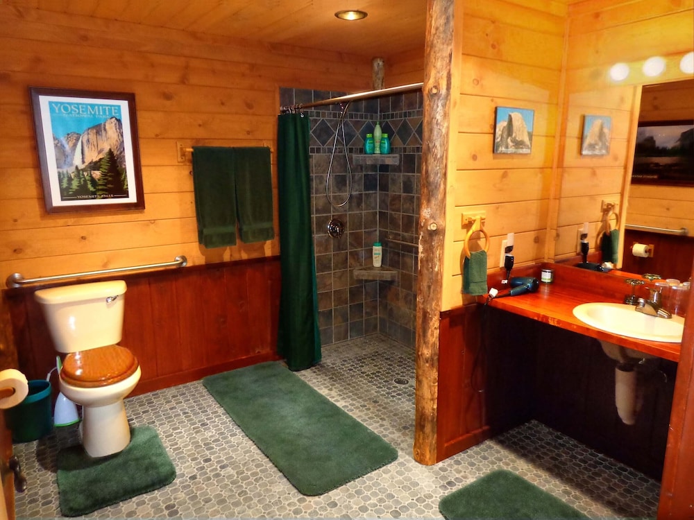 Evergreen Haus
