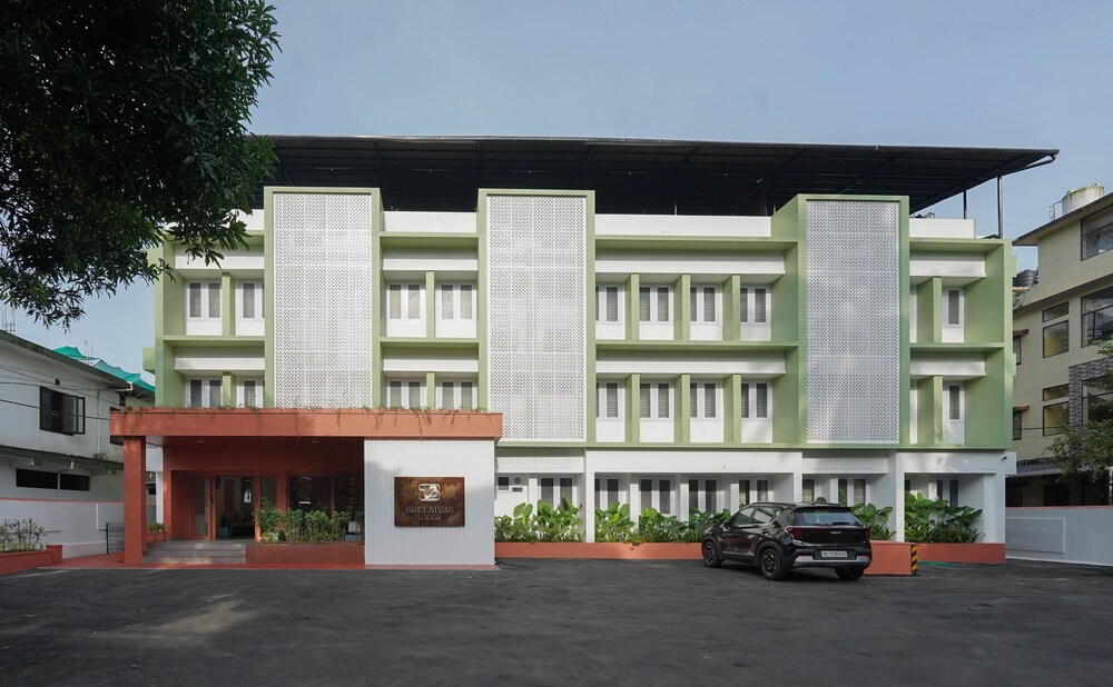 Sreenivas Lodge by Copperfolia