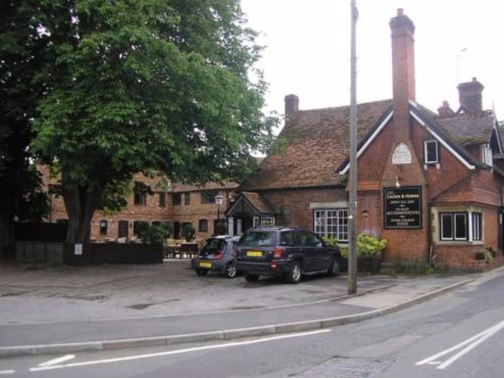 The Crown & Horns