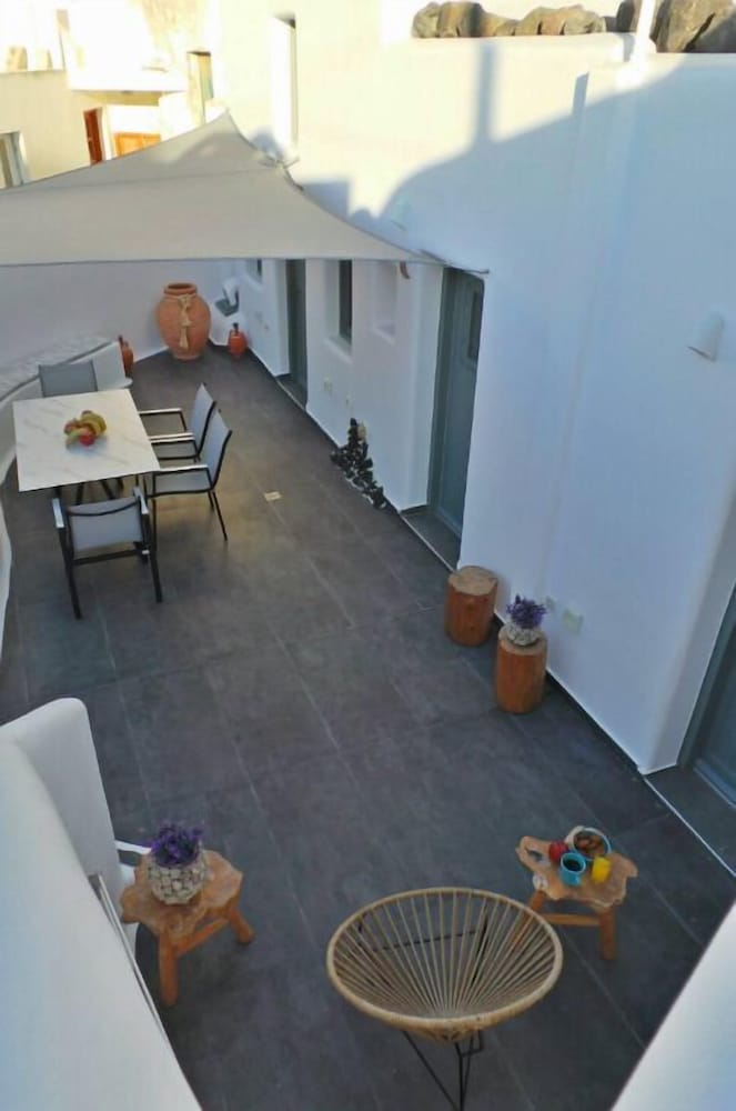 Astrea Suites Feggaropetra Cave House