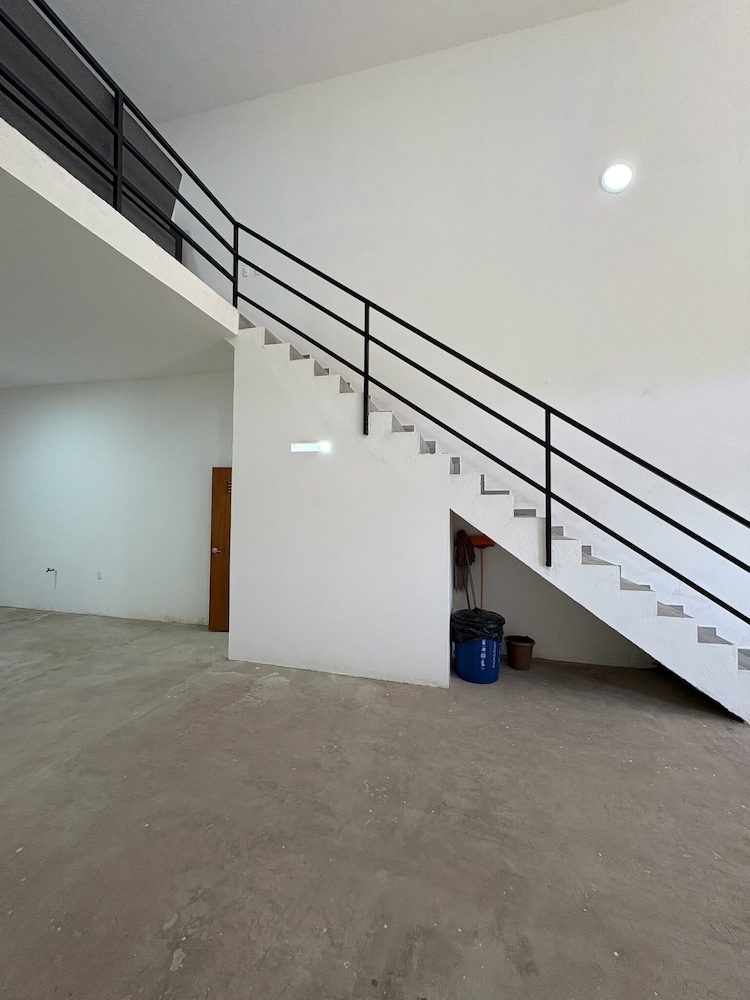 Periférico Bodega con Departamento C