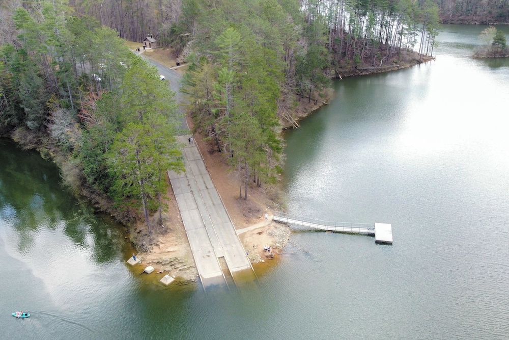 11 Mi to Dtwn Ellijay: Newly Built Modern Cabin!