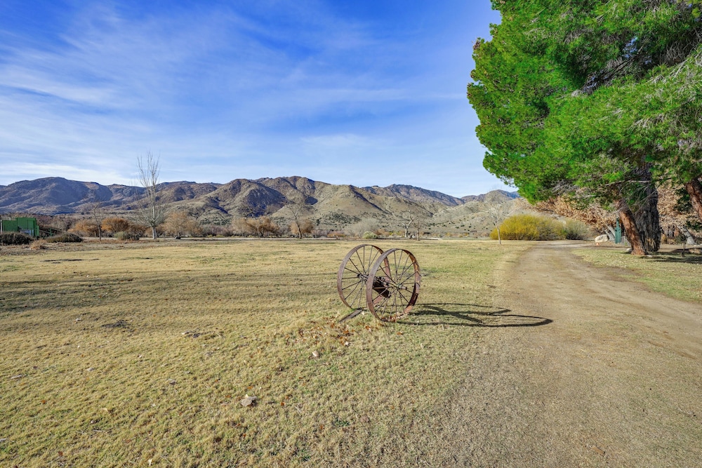 Mtn-view Weldon Home: Walk to Pacific Crest Trail