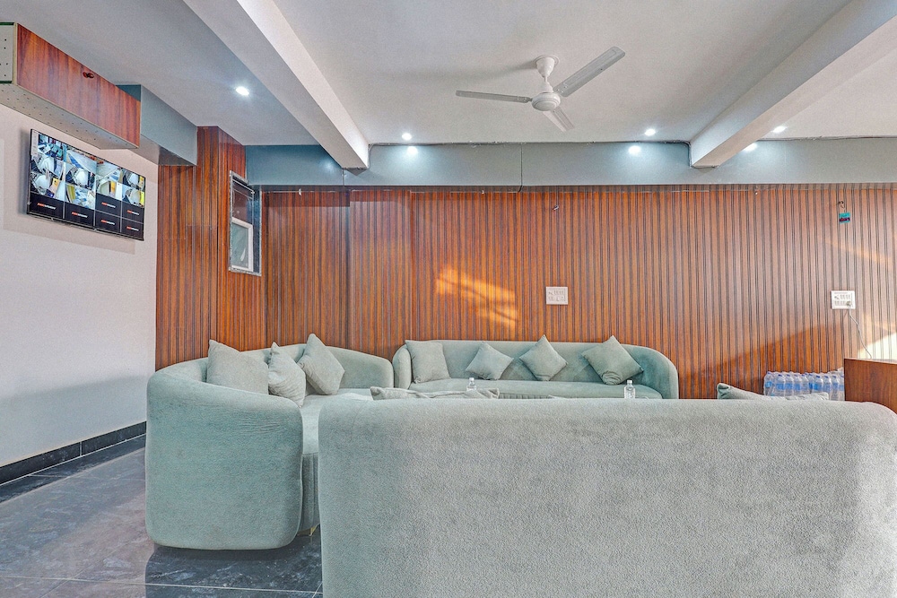 Fabhotel Premier Stays