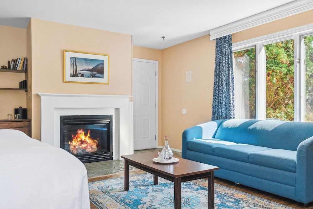 Delamater Inn