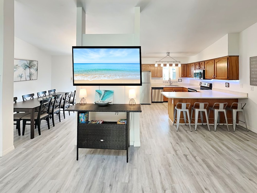 Rivers Edge Retreat by Distinctive Beach Rentals