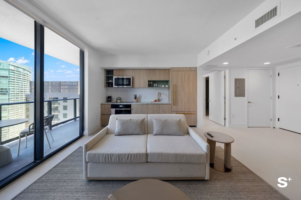 Contemporary Miami Getaway with Bay View