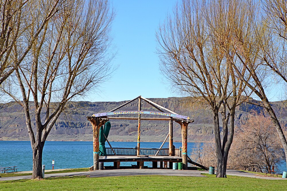 Sunbanks Lake Resort