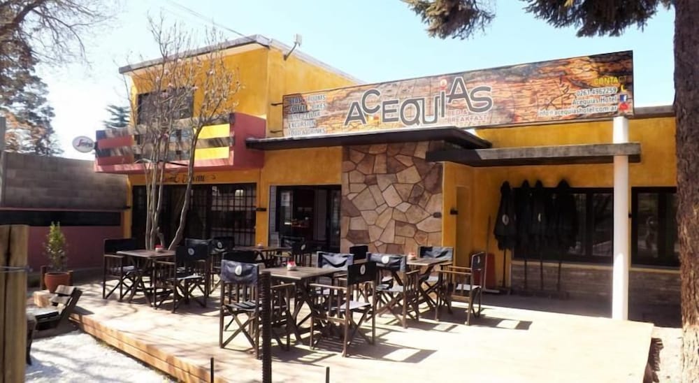 Acequias Bed and Breakfast