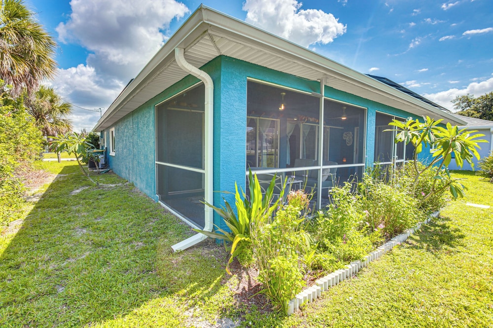 Swim, Golf & Hike: Family Home in Rotonda West!
