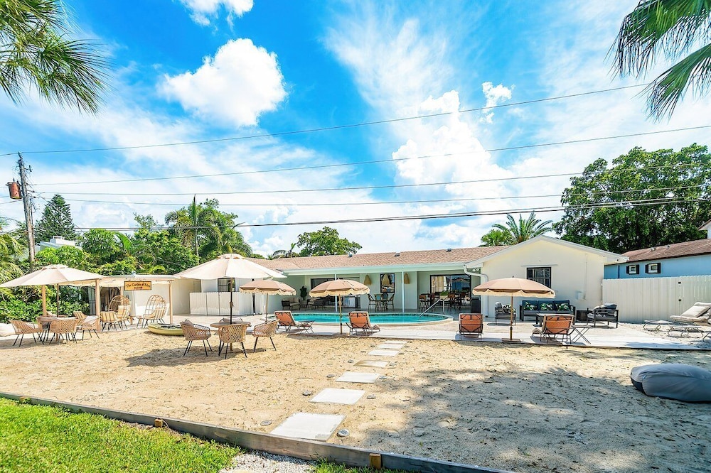 The Garden of Eden | Beautiful Villa w/ Pool & Game Room
