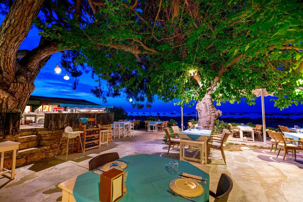 Etenna Beach Bungalows - Image 26