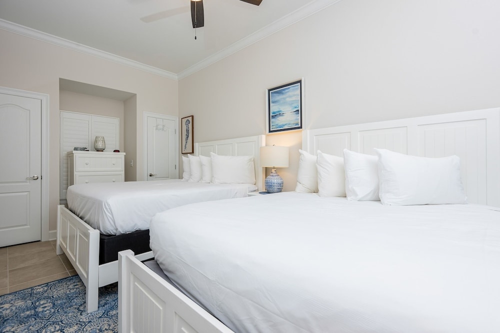 Phoenix Gulf Towers 1006 2 Bedroom Condo