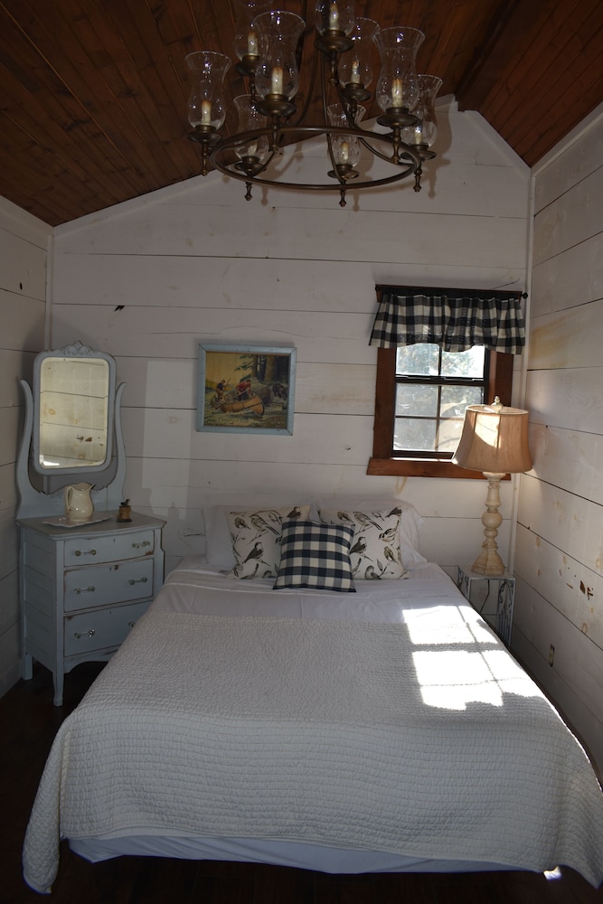 Bear Creek Lodge Cabin Resort