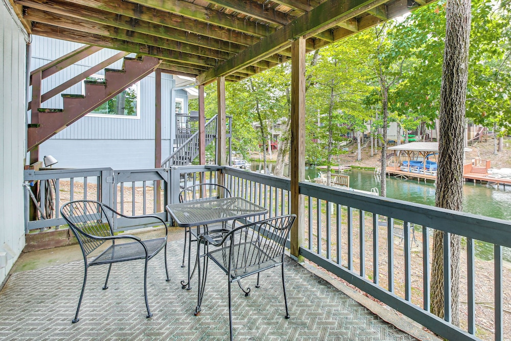 Lake Desoto Townhome: Swim Dock, Pets Welcome!