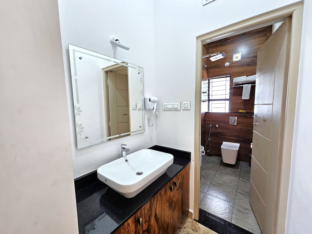 City Seviced Apartment