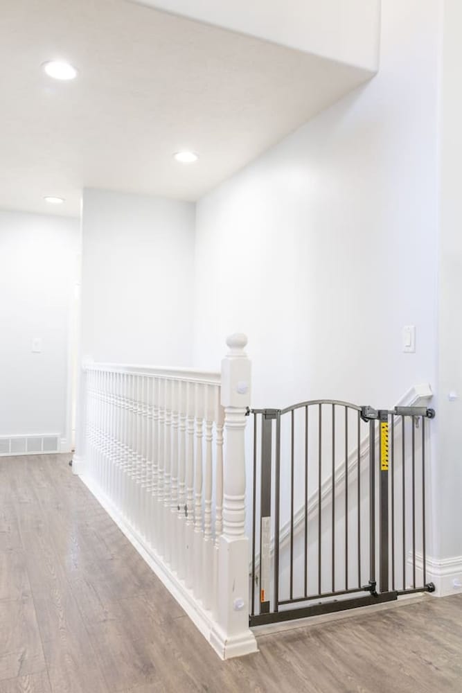 Farmington Gem 6BR Private Fenced Yard Sleeps 15