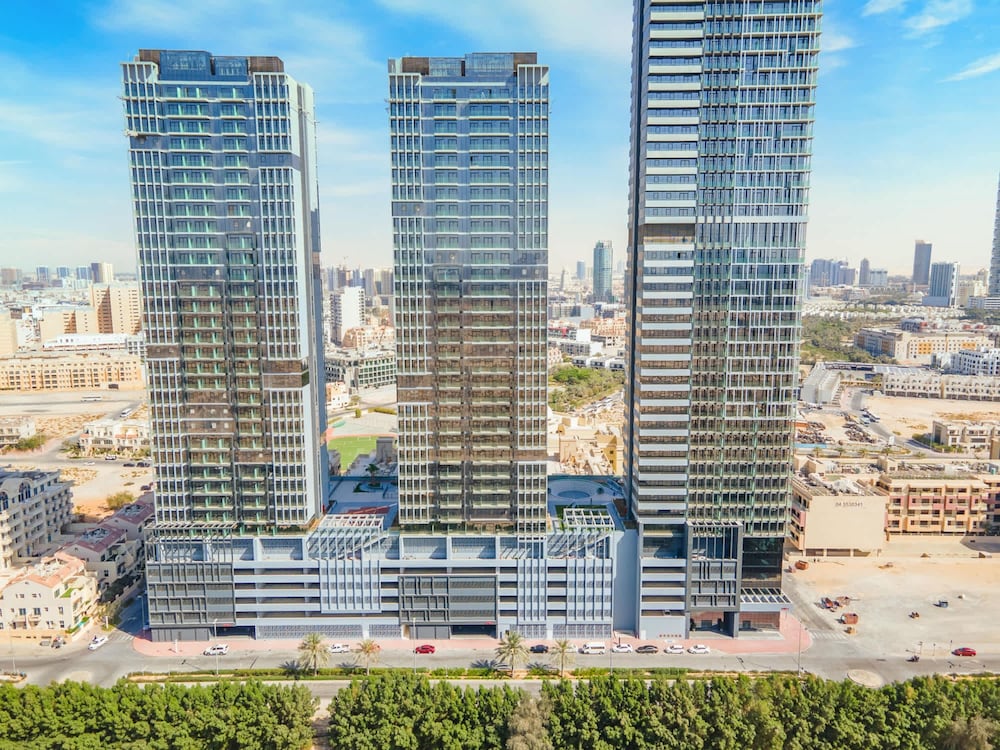 Sophisticated 1 Bedroom Apartment in Bloom Tower B