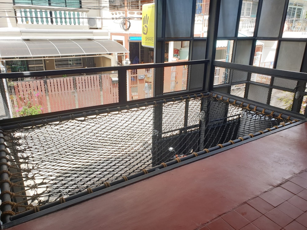 4Share Hostel - Adults Only