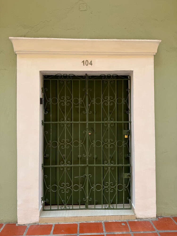 104 Gastelbondo