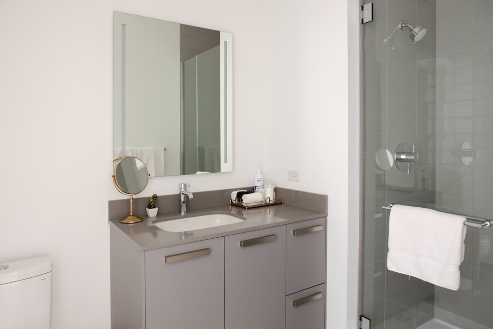 The Lyra Luxury Group Getaway - Two Penthouses