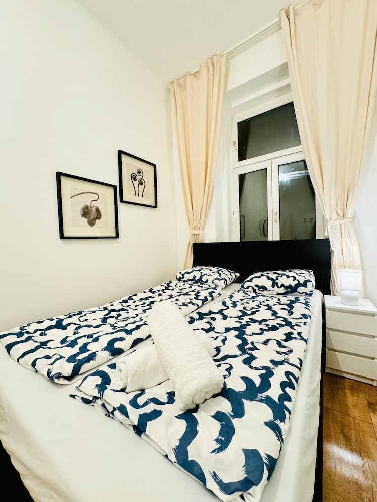 5BR Apt For 10 Walk to Kaufpark Alterlaa