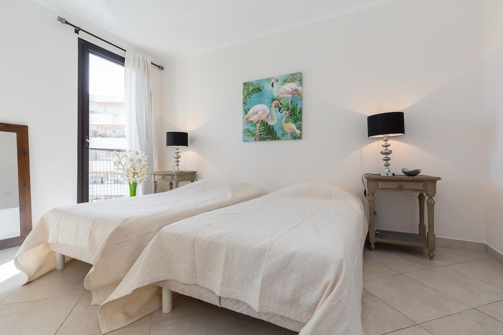 Modern 3 Bedroom 3 Bathroom Apartment for Rent Near Cannes Old Town Walking Distance to Palais - 2000