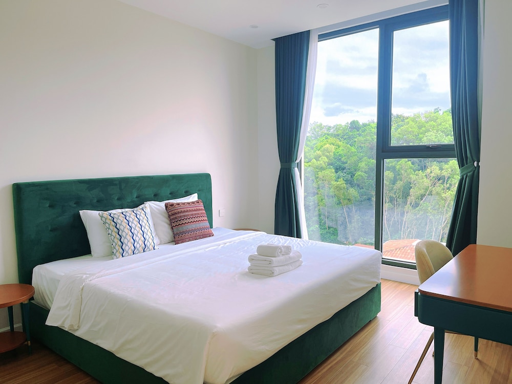 We Young Apartments by HOFs - Fireworks & Ocean view
