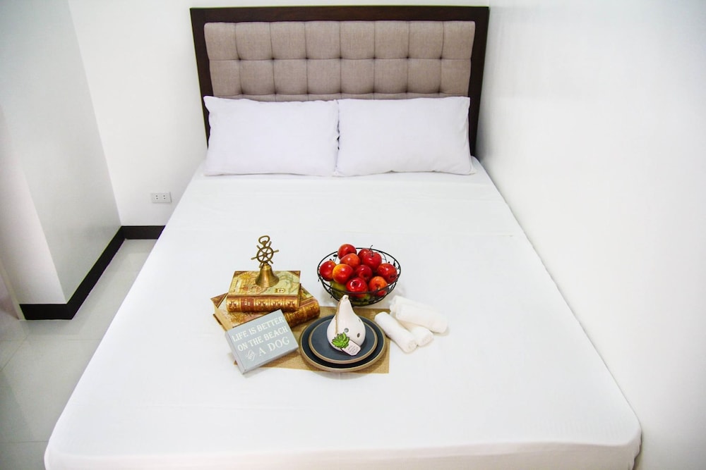 V and G Suites Limay