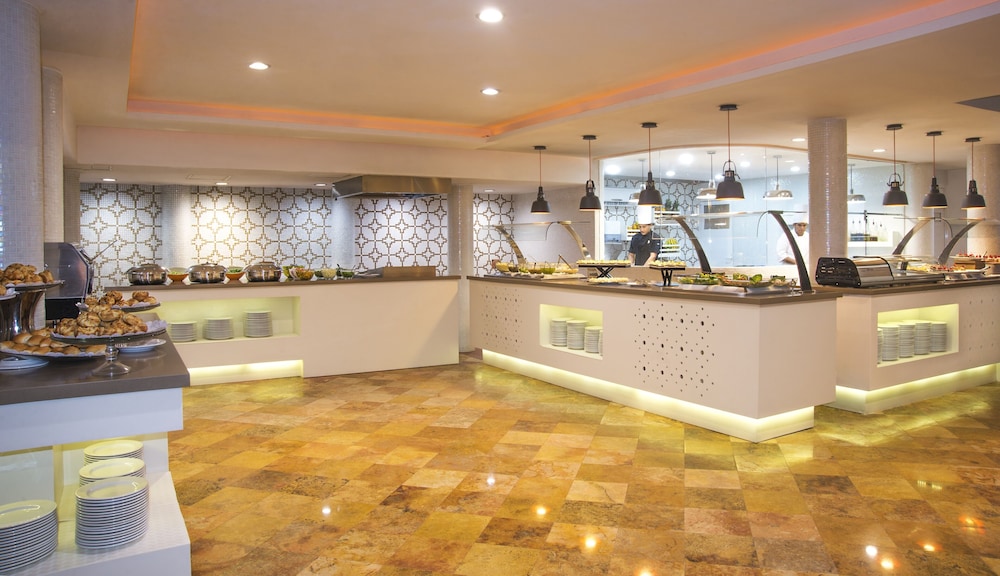 Buenaventura Grand Hotel & Great Moments - All Inclusive photo 49 of 82