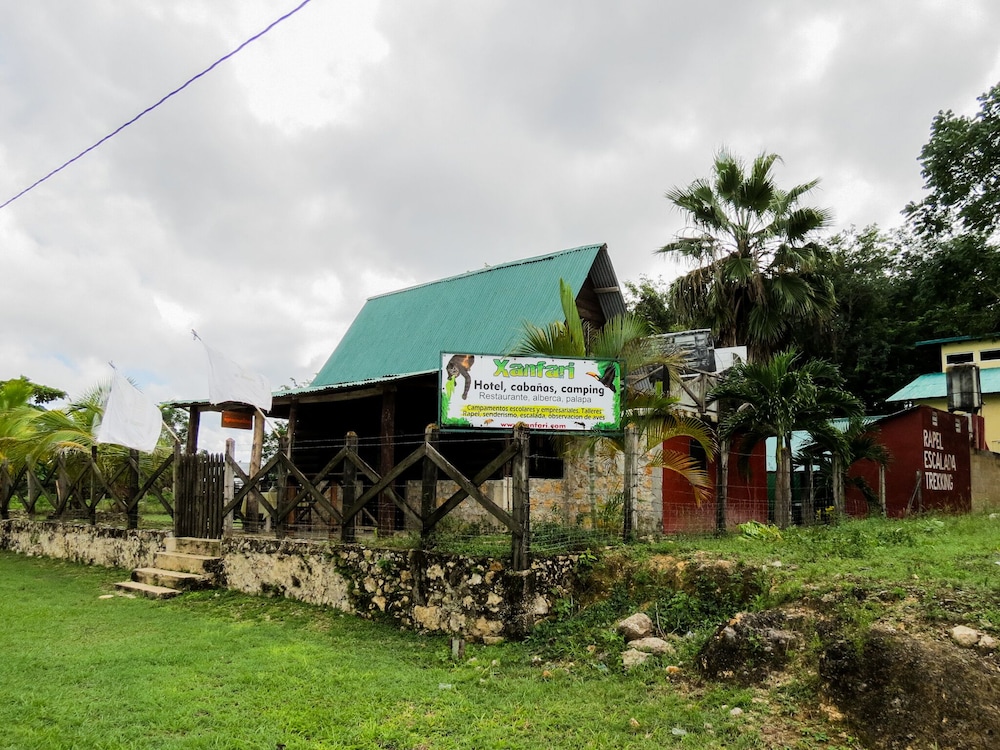 Hotel y cabañas Xanfari