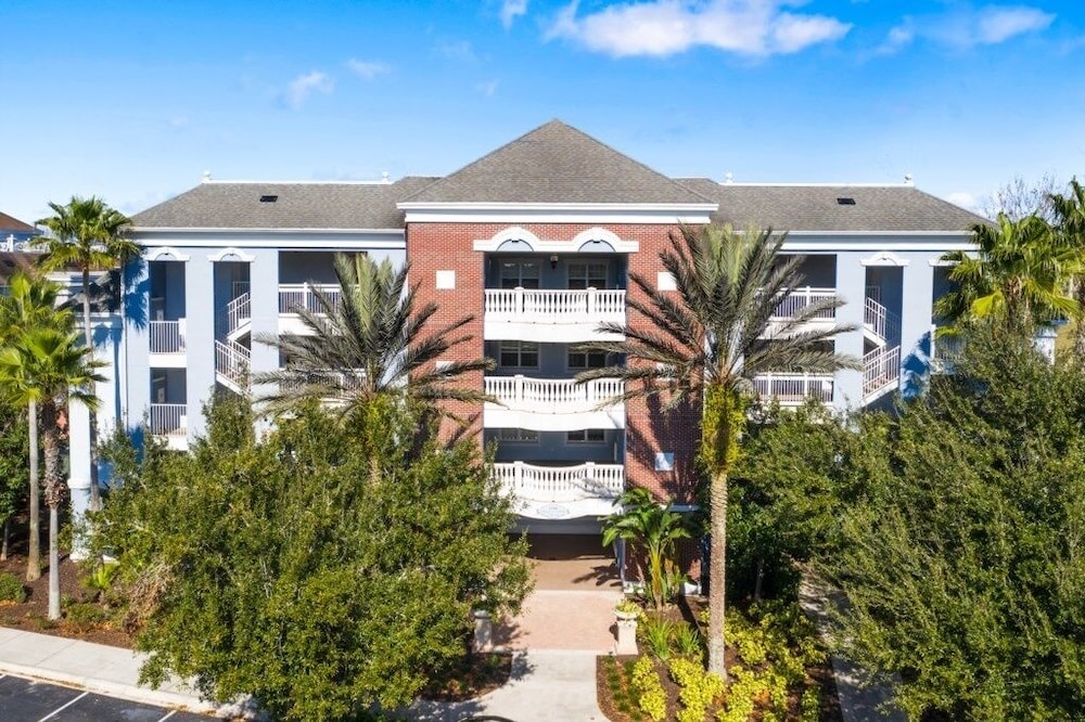 3 Bed Luxury Reunion Resort Golf Course View 3 Bedroom Condo by Redawning - Image 1