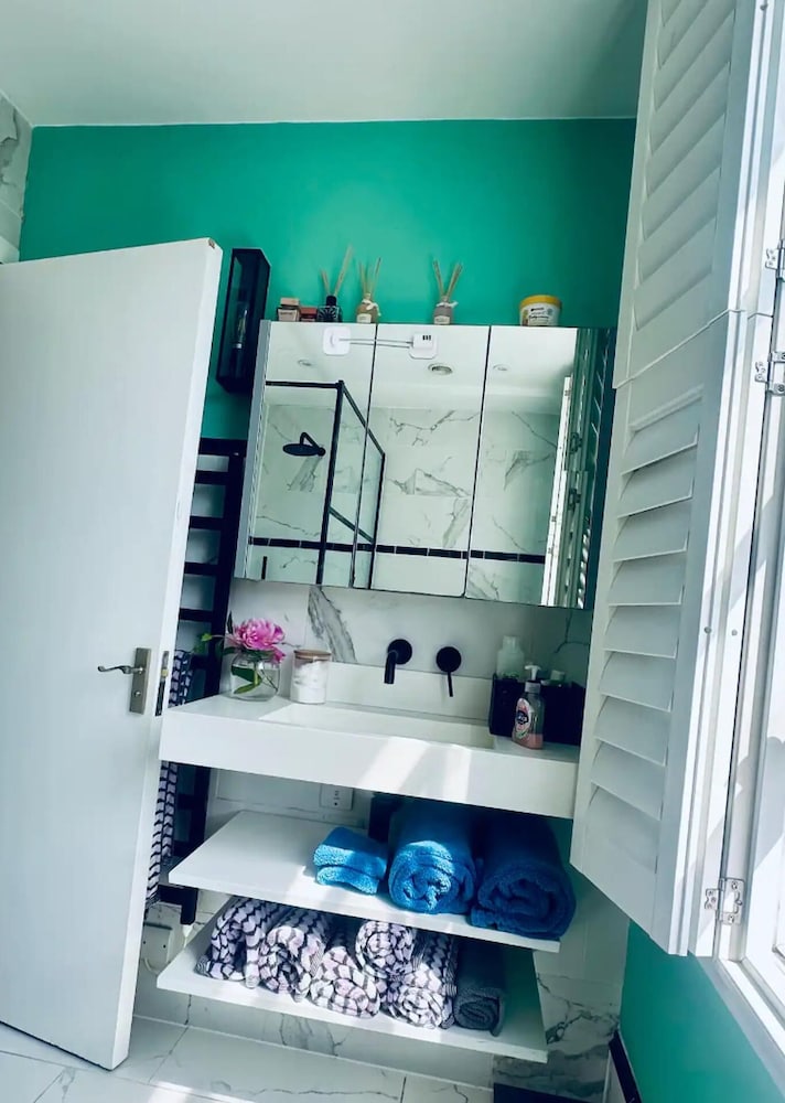 Townhouse by Notting Hill - Sleeps5/petsok/tv/wifi