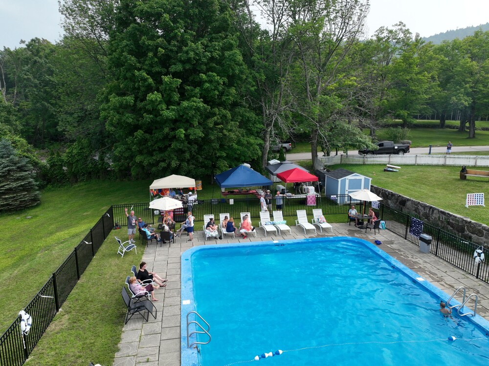 Blue Bear Inn