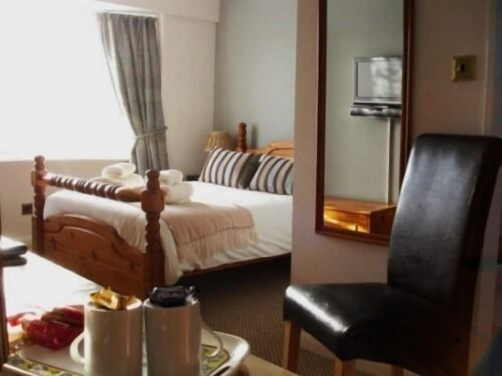Burleigh House view 4