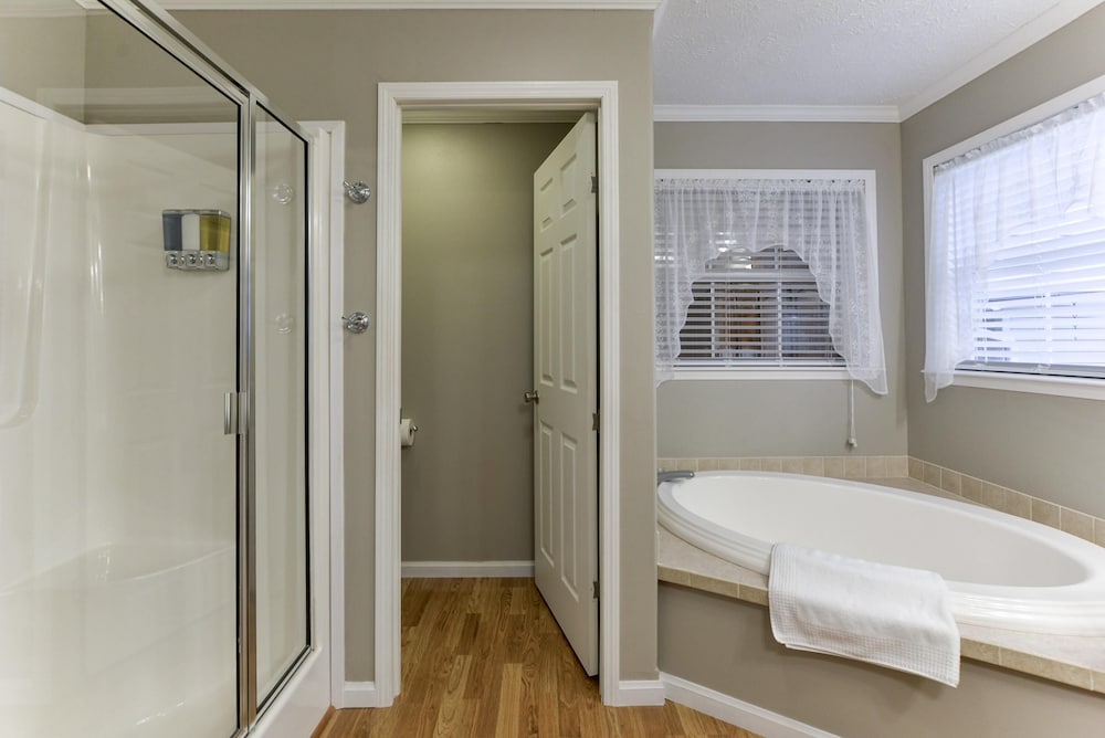 Omaha Vacations - Llama House - Property Image 16
