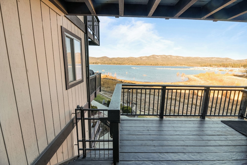 Lakehouse Retreat