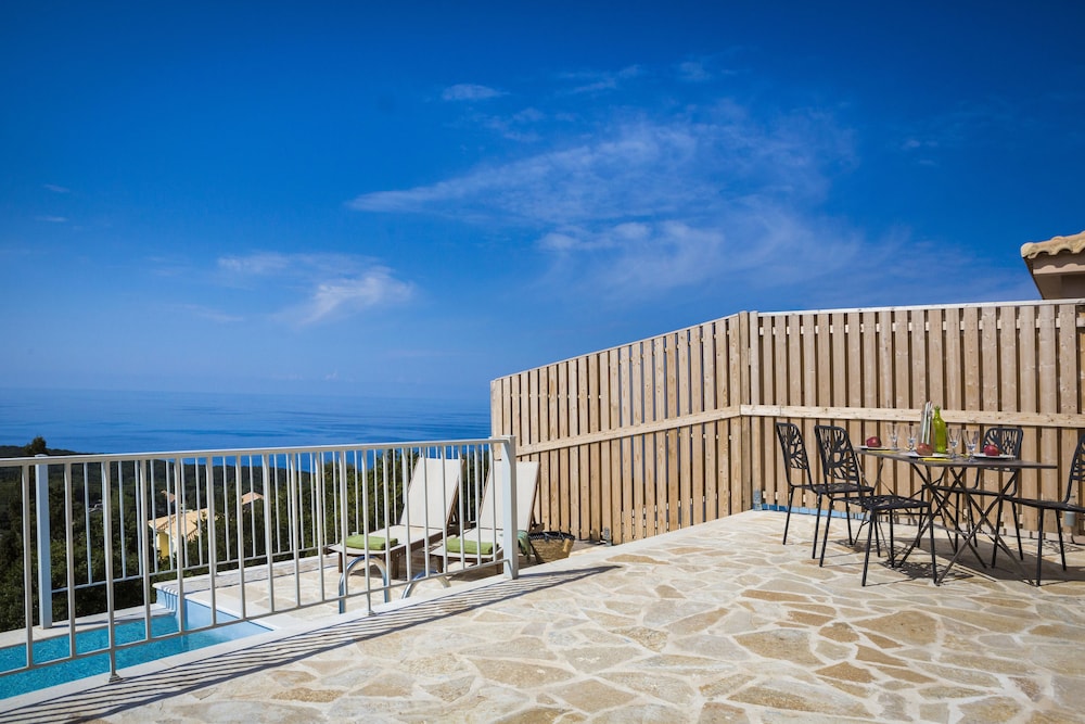 Magganos Sunset Villas