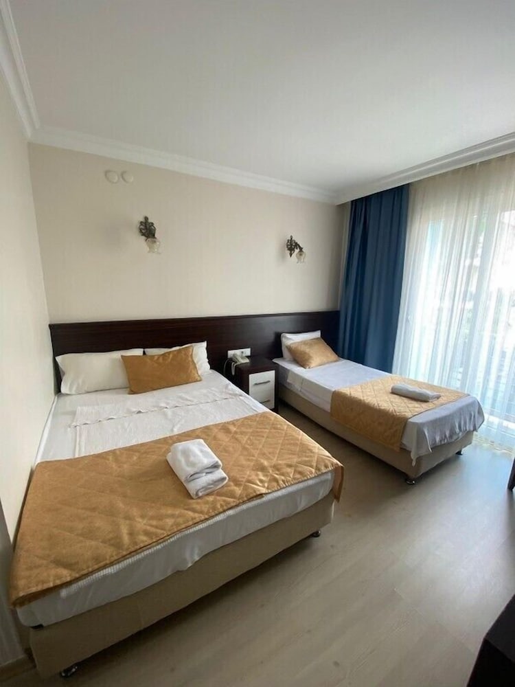 THELUNACİTY HOTEL